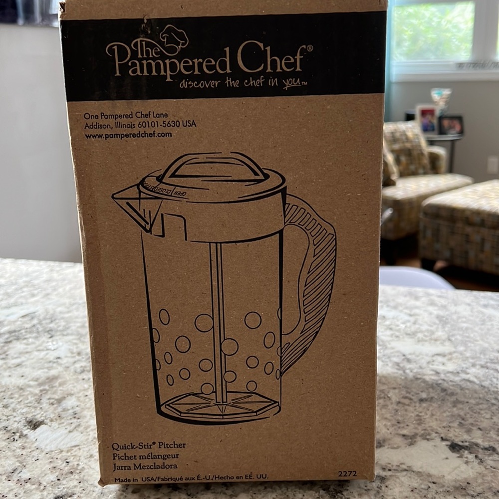 Pampered Chef Quick-Stir Pitcher